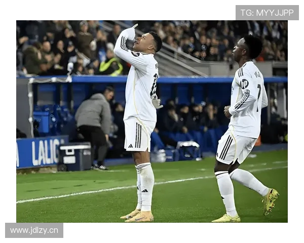 姆巴佩皇马踢懒散 足球依赖楚阿梅尼